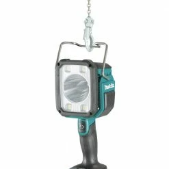 Makita DML812 18V LXT Lithium-Ion Cordless L.E.D. Flashlight / Spotlight (Light Only) -Cheap Makita Store mktndml812 b