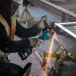 Makita GAG03M1 40V Max XGT Brushless Lithium-Ion 4-1/2 In./5 In. Cordless Paddle Switch Angle Grinder Kit With Electric Brake (4 Ah) -Cheap Makita Store mktngag03m1 m