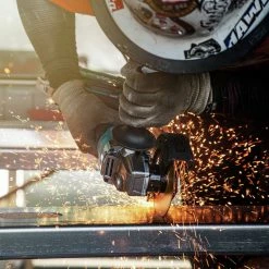 Makita GAG06M1 40V Max XGT Brushless Lithium-Ion 4-1/2 In./5 In. Cordless Paddle Switch Angle Grinder Kit With Electric Brake And AWS (4 Ah) -Cheap Makita Store mktngag06m1 e