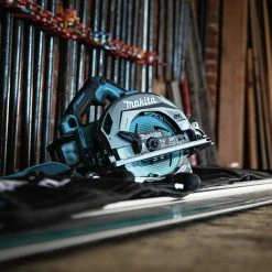 Makita GSH02M1 40V Max XGT AWS Capable Brushless Lithium-Ion 7-1/4 In. Cordless Circular Saw Kit With Guide Rail Compatible Base (4 Ah) -Cheap Makita Store mktngsh02m1 g
