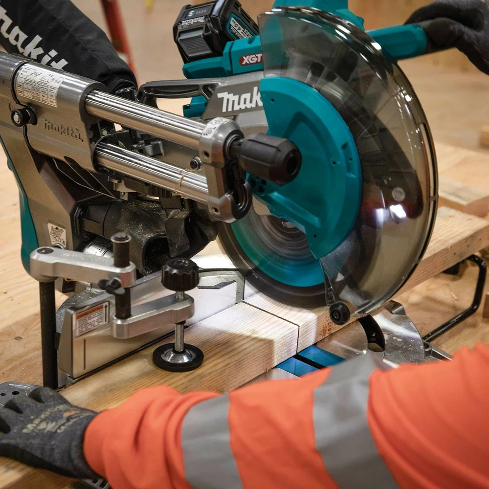 Makita GSL03M1 40V Max XGT Brushless Lithium-Ion 10 In. Cordless AWS Capable Dual-Bevel Sliding Compound Miter Saw Kit (4 Ah) 16 Makita GSL03M1 40V Max XGT Brushless Lithium-Ion 10 In. Cordless AWS Capable Dual-Bevel Sliding Compound Miter Saw Kit (4 Ah) - Image 14