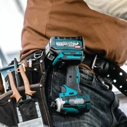 Makita GT400M1D1 40V Max XGT Brushless Lithium-Ion 7-1/4 In. Cordless Circular Saw 4-Tool Combo Kit (2.5 Ah/4 Ah) -Cheap Makita Store mktngt400m1d1 p