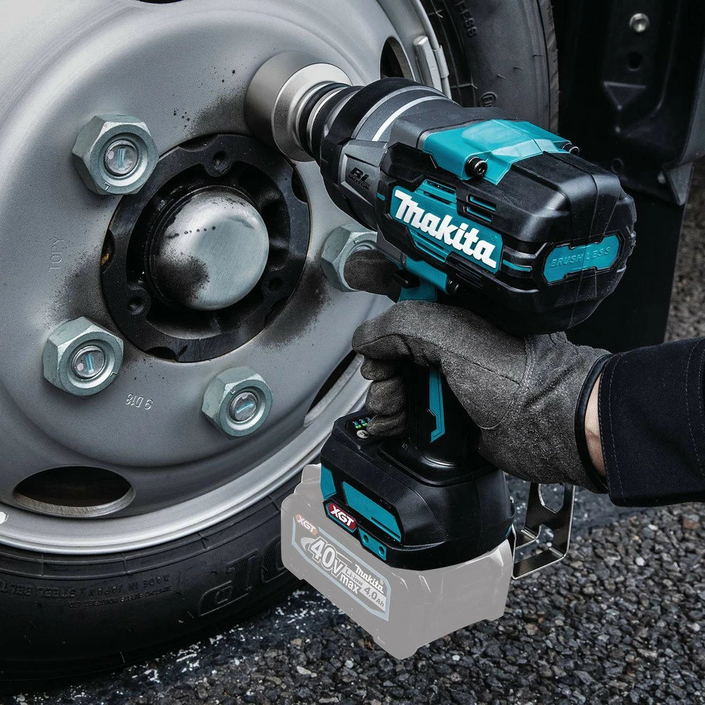 Makita GWT01Z 40V Max XGT Brushless Lithium-Ion 3/4 In. Cordless 4-Speed High-Torque Impact Wrench With Friction Ring Anvil (Tool Only) 8 Makita GWT01Z 40V Max XGT Brushless Lithium-Ion 3/4 In. Cordless 4-Speed High-Torque Impact Wrench With Friction Ring Anvil (Tool Only) - Image 6