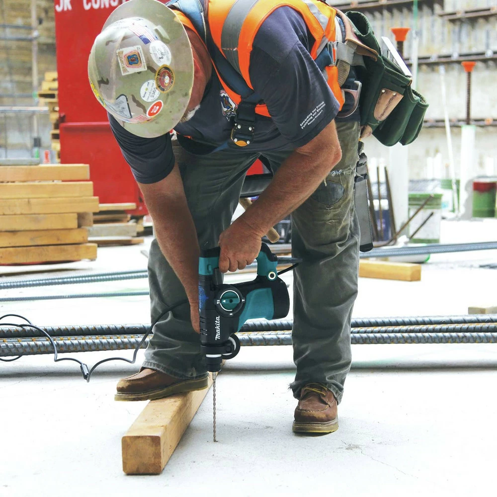 Makita HR2811F 1-1/8 In. SDS-PLUS Rotary Hammer With LED Light 8 Makita HR2811F 1-1/8 In. SDS-PLUS Rotary Hammer With LED Light - Image 6