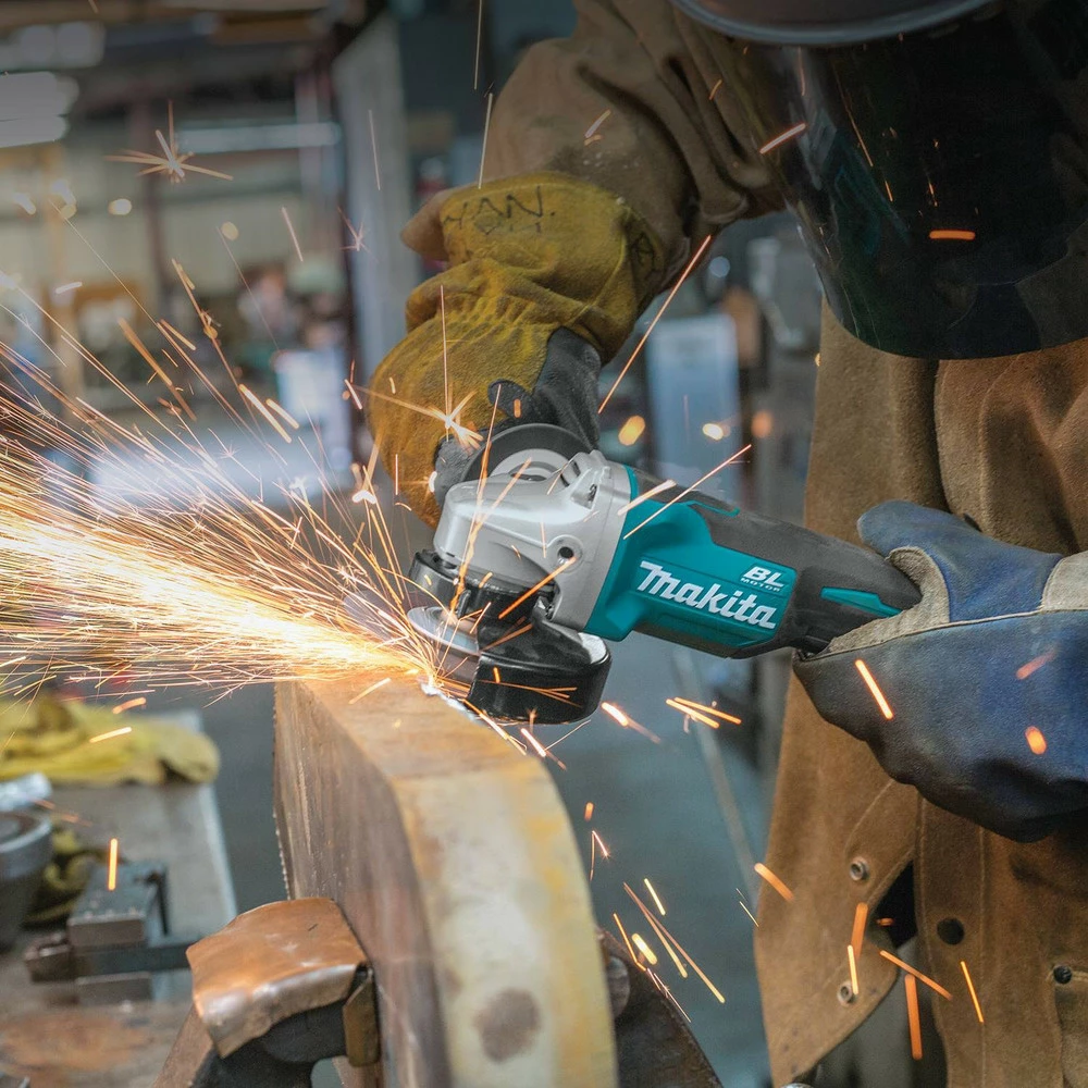 Makita XAG11Z 18V LXT Lithium-Ion Brushless Cordless 4-1/2 / 5 In. Paddle Switch Cut-Off/Angle Grinder With Electric Brake (Tool Only) 6 Makita XAG11Z 18V LXT Lithium-Ion Brushless Cordless 4-1/2 / 5 In. Paddle Switch Cut-Off/Angle Grinder With Electric Brake (Tool Only) - Image 4