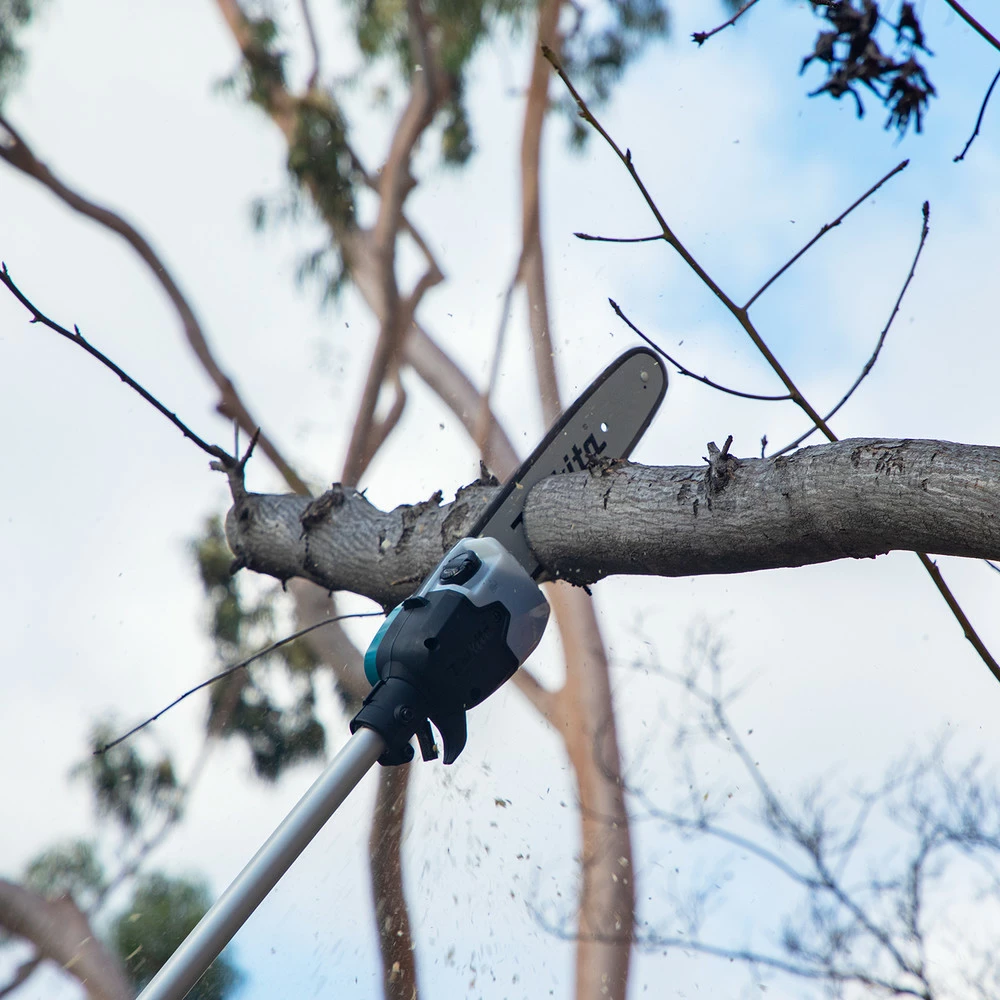 Makita XAU01ZB 18V X2 (36V) LXT Brushless Lithium-Ion 10 In. X 8 Ft. Cordless Pole Saw (Tool Only) 8 Makita XAU01ZB 18V X2 (36V) LXT Brushless Lithium-Ion 10 In. X 8 Ft. Cordless Pole Saw (Tool Only) - Image 6