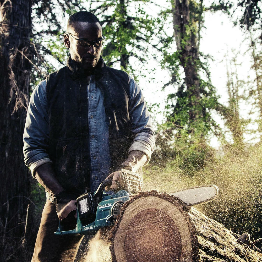 Makita XCU04CM 18V X2 (36V) LXT Brushless Lithium-Ion 16 In. Cordless Chainsaw Kit With 2 Batteries (4 Ah) 20 Makita XCU04CM 18V X2 (36V) LXT Brushless Lithium-Ion 16 In. Cordless Chainsaw Kit With 2 Batteries (4 Ah) - Image 18