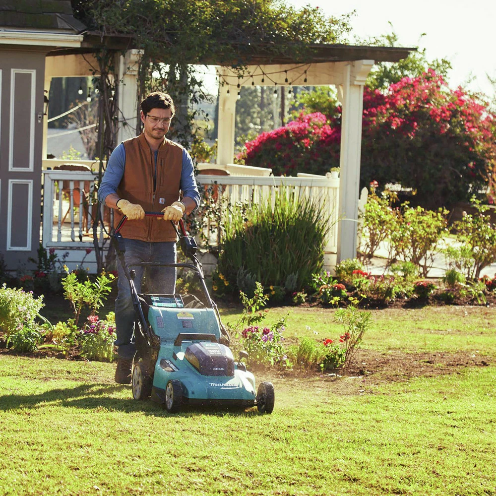 Makita XML11CT1 18V X2 (36V) LXT Lithium-Ion 21 In. Cordless Self-Propelled Lawn Mower Kit With 4 Batteries (5 Ah) 23 Makita XML11CT1 18V X2 (36V) LXT Lithium-Ion 21 In. Cordless Self-Propelled Lawn Mower Kit With 4 Batteries (5 Ah) - Image 21