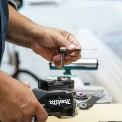 Makita XMT04ZB-BL1840BDC1 18V LXT StarlockMax Brushless Lithium-Ion Cordless Sub Compact Multi-Tool With Battery And Charger Starter Pack Bundle (4 Ah) -Cheap Makita Store mktnxmt04zb bl1840bdc1 bndl m