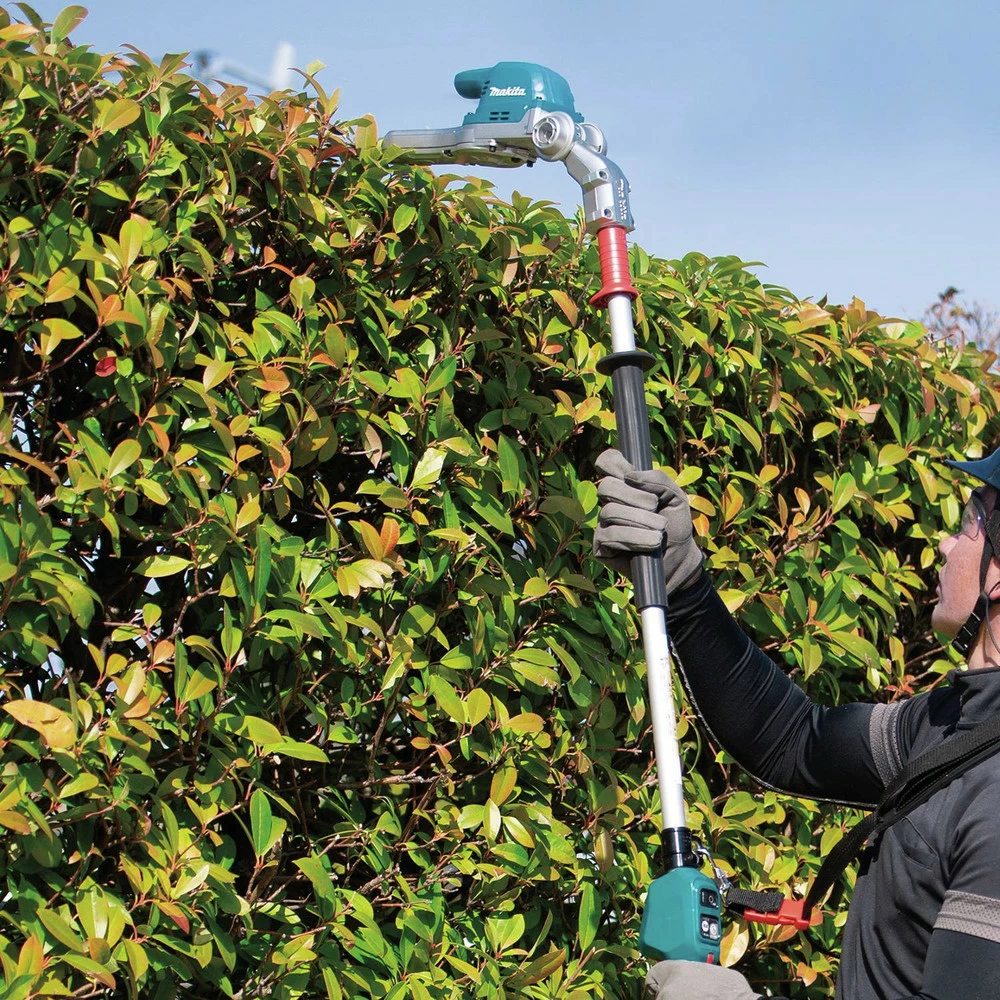 Makita XNU01T 18V LXT Articulating Brushless Lithium-Ion 20 In. Cordless Pole Hedge Trimmer Kit (5 Ah) 22 Makita XNU01T 18V LXT Articulating Brushless Lithium-Ion 20 In. Cordless Pole Hedge Trimmer Kit (5 Ah) - Image 20