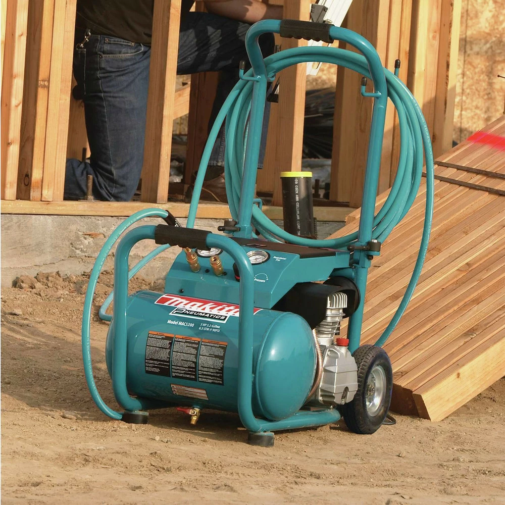 Factory Reconditioned Makita MAC5200-R 3 HP 5.2 Gallon Oil-Lube Wheelbarrow Air Compressor 13 Factory Reconditioned Makita MAC5200-R 3 HP 5.2 Gallon Oil-Lube Wheelbarrow Air Compressor - Image 11