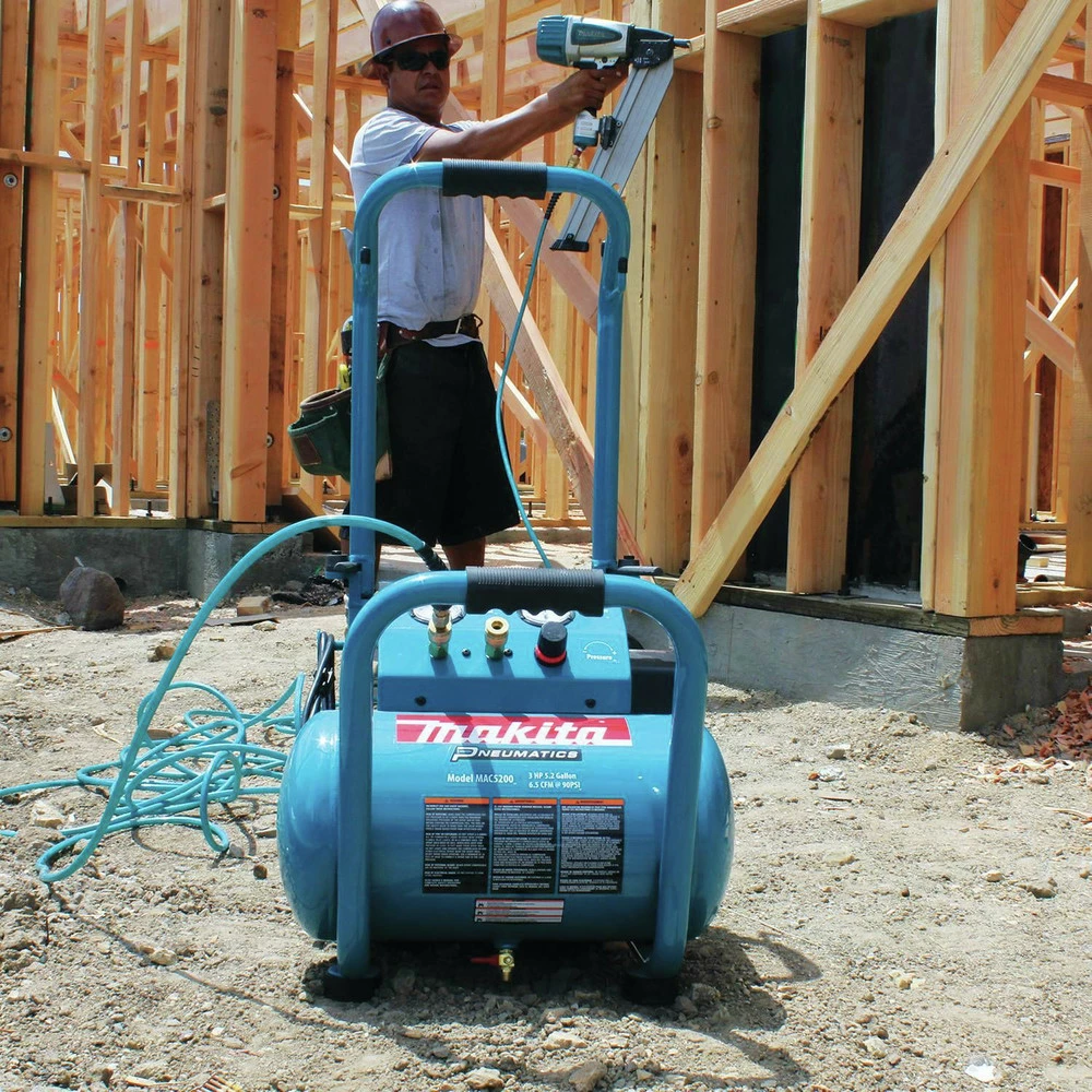 Factory Reconditioned Makita MAC5200-R 3 HP 5.2 Gallon Oil-Lube Wheelbarrow Air Compressor 16 Factory Reconditioned Makita MAC5200-R 3 HP 5.2 Gallon Oil-Lube Wheelbarrow Air Compressor - Image 14