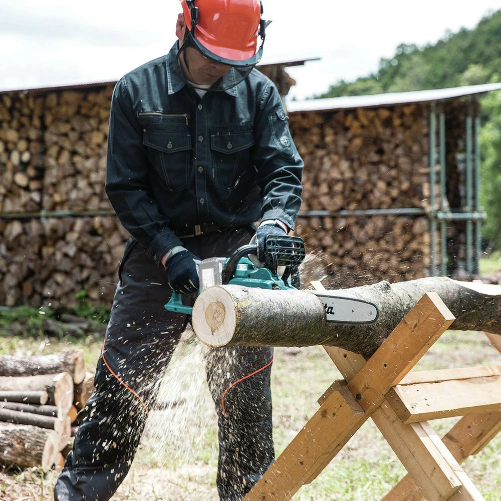 Makita XCU03Z X2 (36V) LXT Lithium-Ion Brushless Cordless 14 In. Chainsaw (Tool Only) 11 Makita XCU03Z X2 (36V) LXT Lithium-Ion Brushless Cordless 14 In. Chainsaw (Tool Only) - Image 9